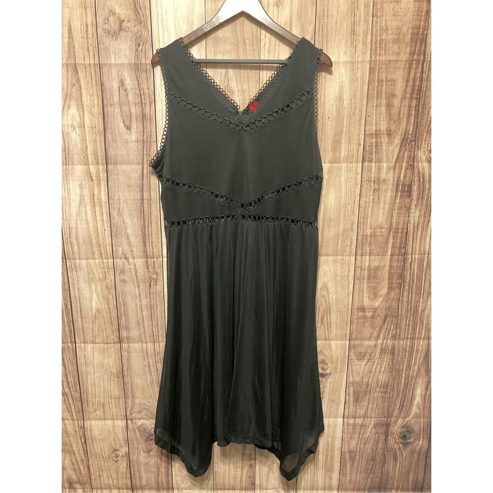 Love Scarlett 1X NWT Black dress